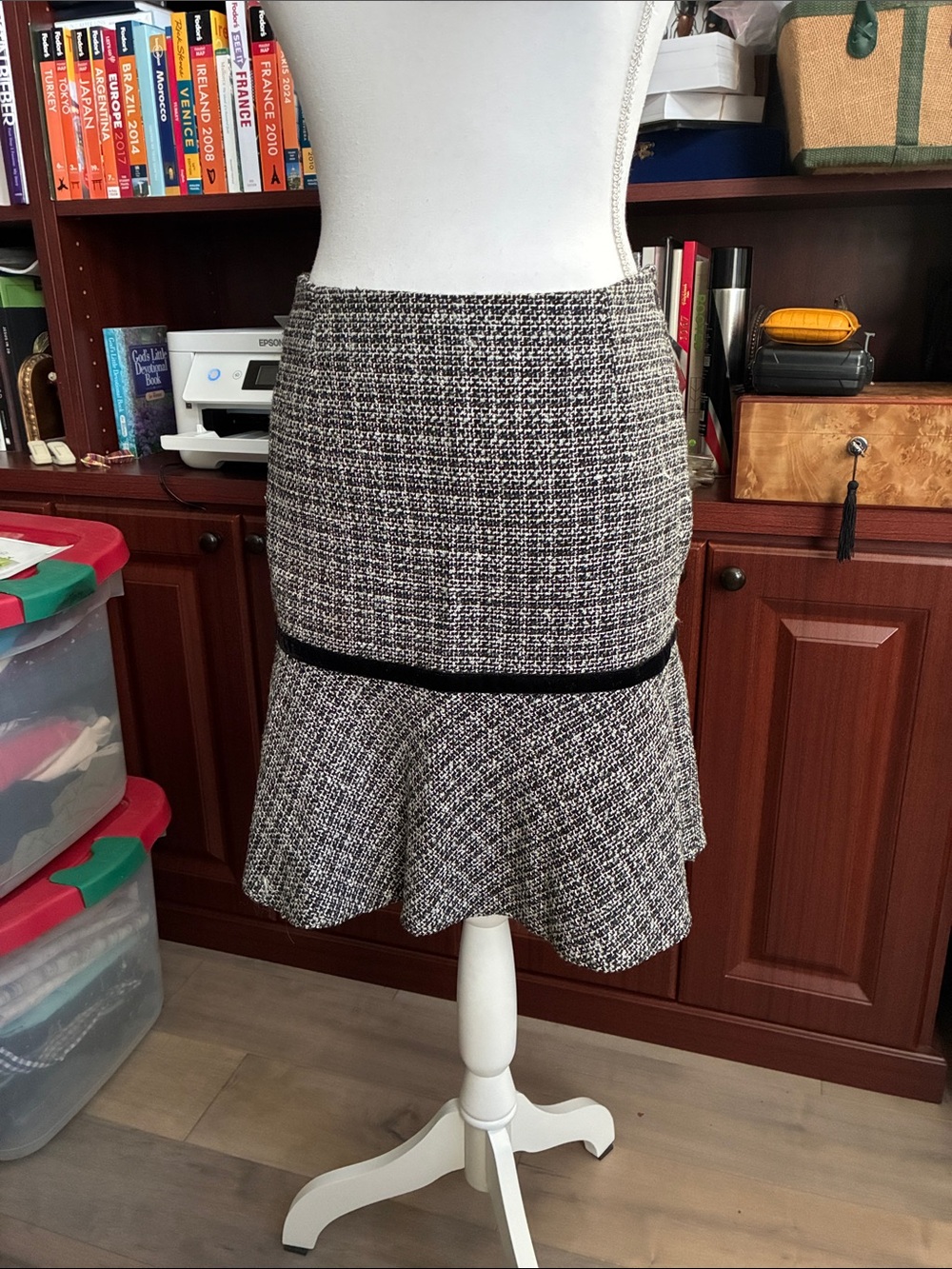 Textured Tweed Flounce Skirt - Black and White
